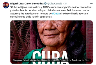 Díaz-Canel congratulates awardees from the Cuban Academy of Sciences